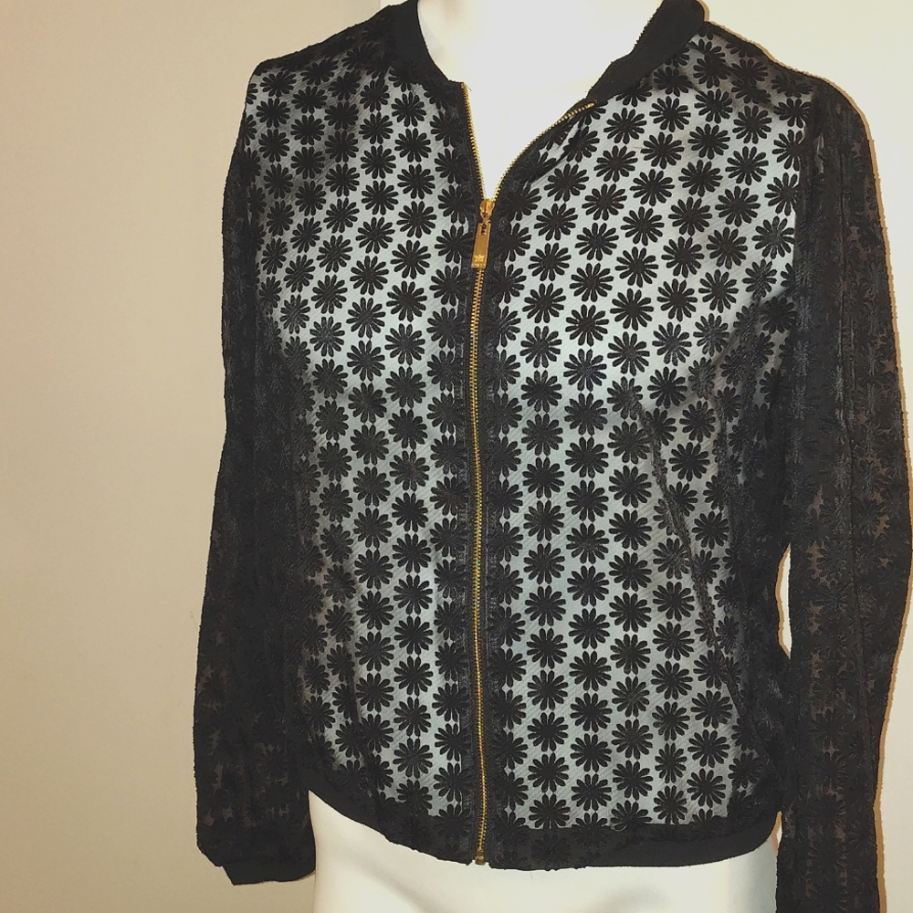 💜5/$25💜NWOT Sheer, dressy, zip up jacket/top.